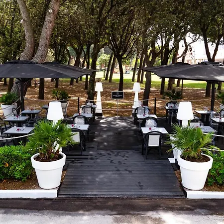Hotel Raffaello & Mooka Restaurant