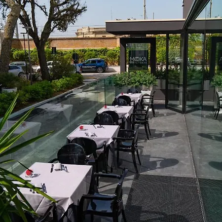 Hotel Raffaello & Mooka Restaurant