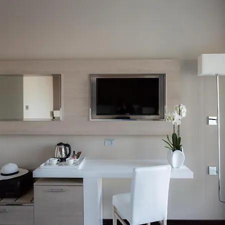 Raffaello & Mooka Restaurant 4*