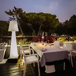 Hotel Raffaello & Mooka Restaurant