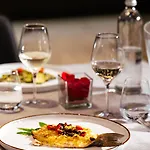 Hotel Raffaello & Mooka Restaurant 4*