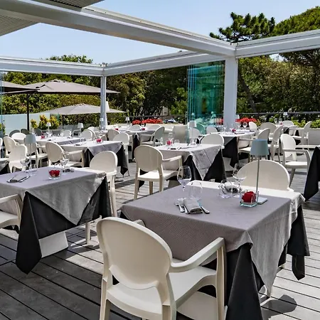 Raffaello & Mooka Restaurant Otel 4*