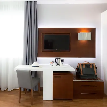 Raffaello & Mooka Restaurant Otel 4*