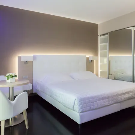 Raffaello & Mooka Restaurant Otel 4*