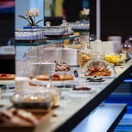 Otel Raffaello & Mooka Restaurant 4*