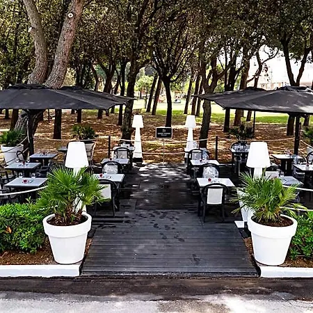 Raffaello & Mooka Restaurant