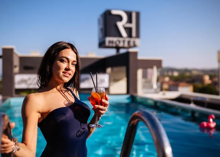 Raffaello & Mooka Restaurant 4* Σενιγκάλια