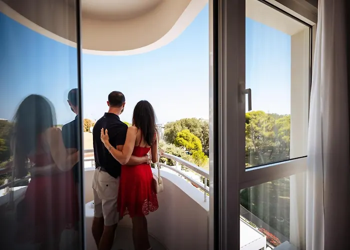 Raffaello & Mooka Restaurant Ξενοδοχείο Σενιγκάλια